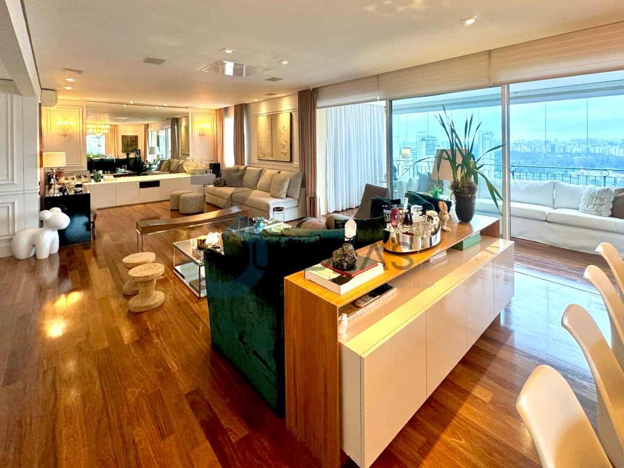 Condomínio LINDENBERG TUTÓIA - foto de fundo