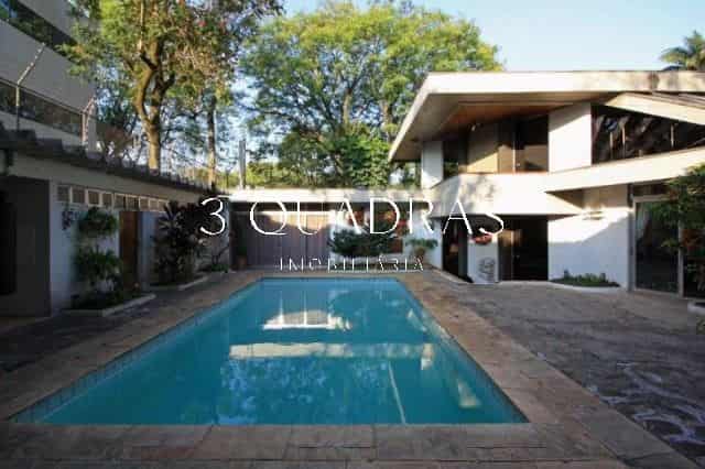  Casa no Alto de Pinheiro - foto 1