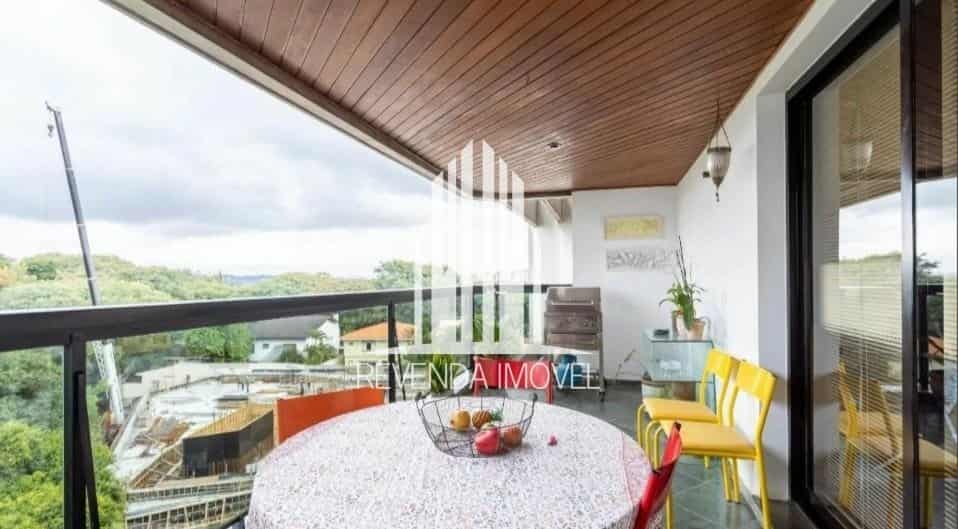 Condomínio Edifício Alto de Pinheiros Varanda gourmet