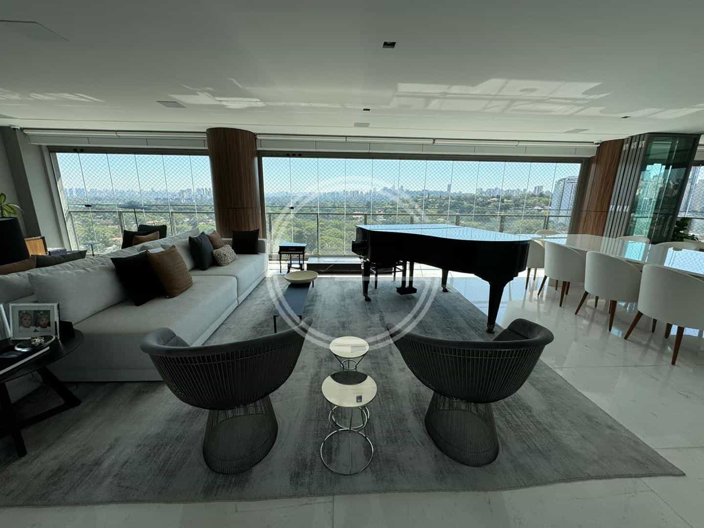 Condomínio 067 Hermann Júnior - foto de fundo