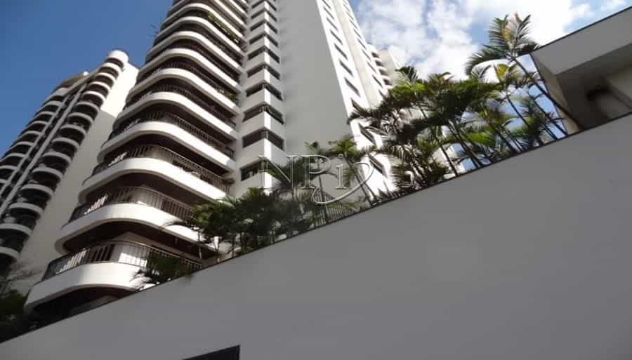 Condomínio Edifício Mont Blanc Morumbi - foto de fundo