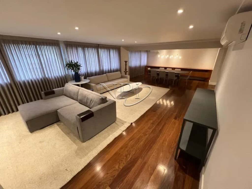 Rua Pedroso Alvarenga 104