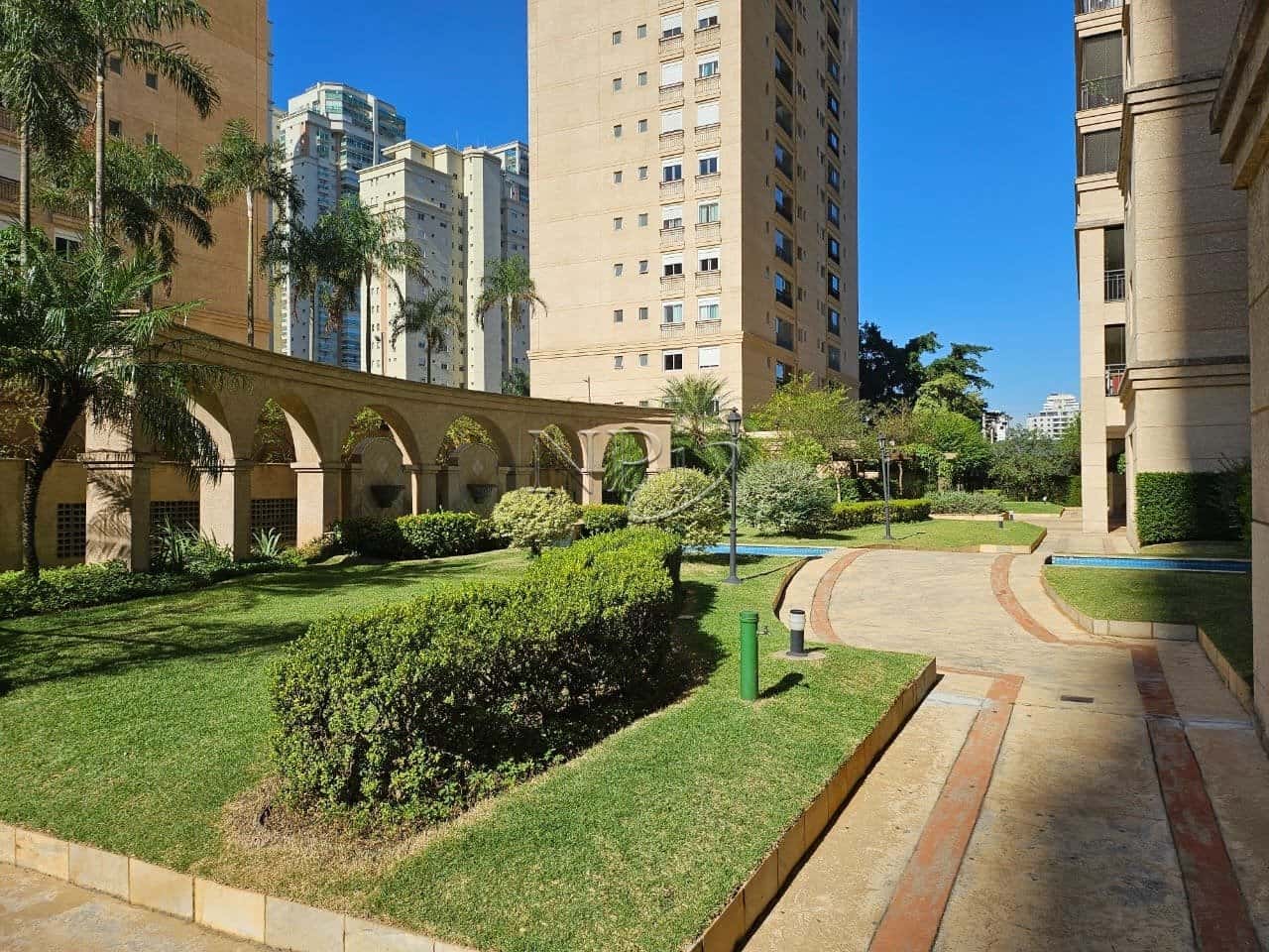 Jardins Des Arbres - imagem 2