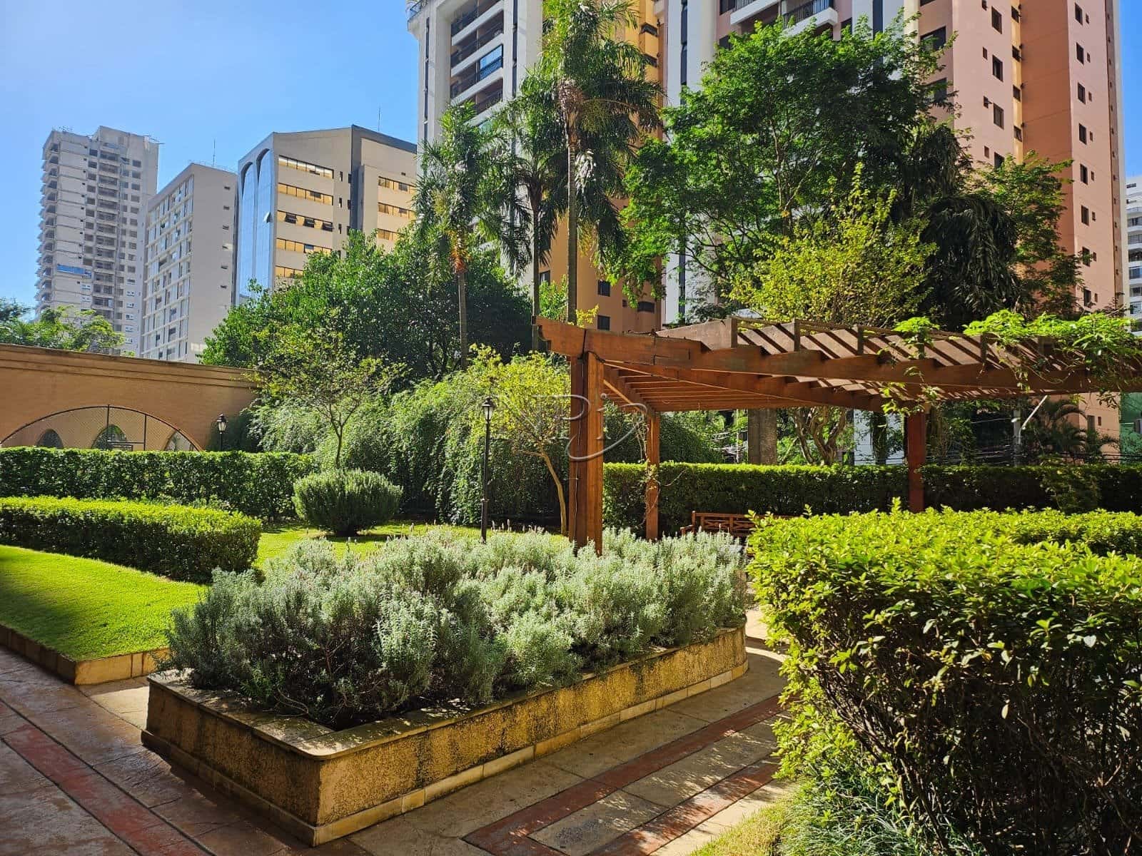 Jardins Des Arbres - imagem 3