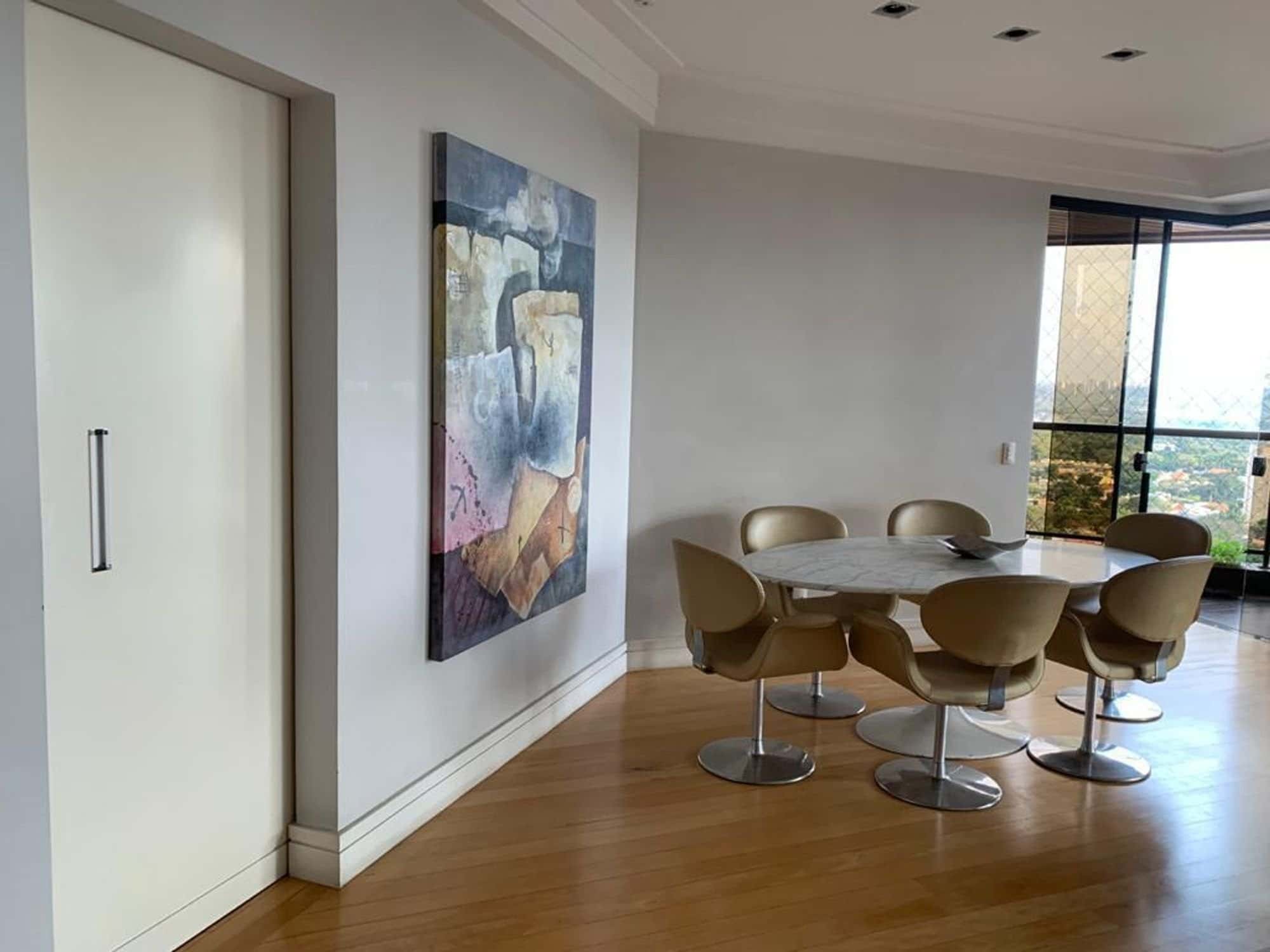 Praça dos Pinheiros - imagem 4