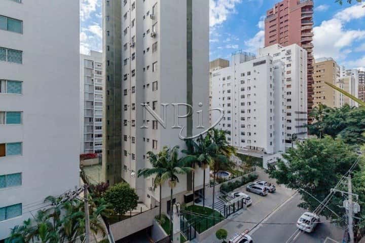 Rua Pedroso Alvarenga 401