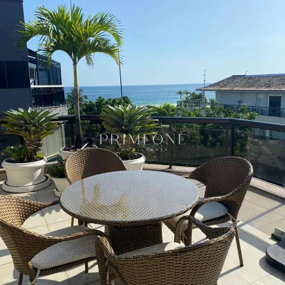 Condominio Ed Cap D'Olive - foto de fundo