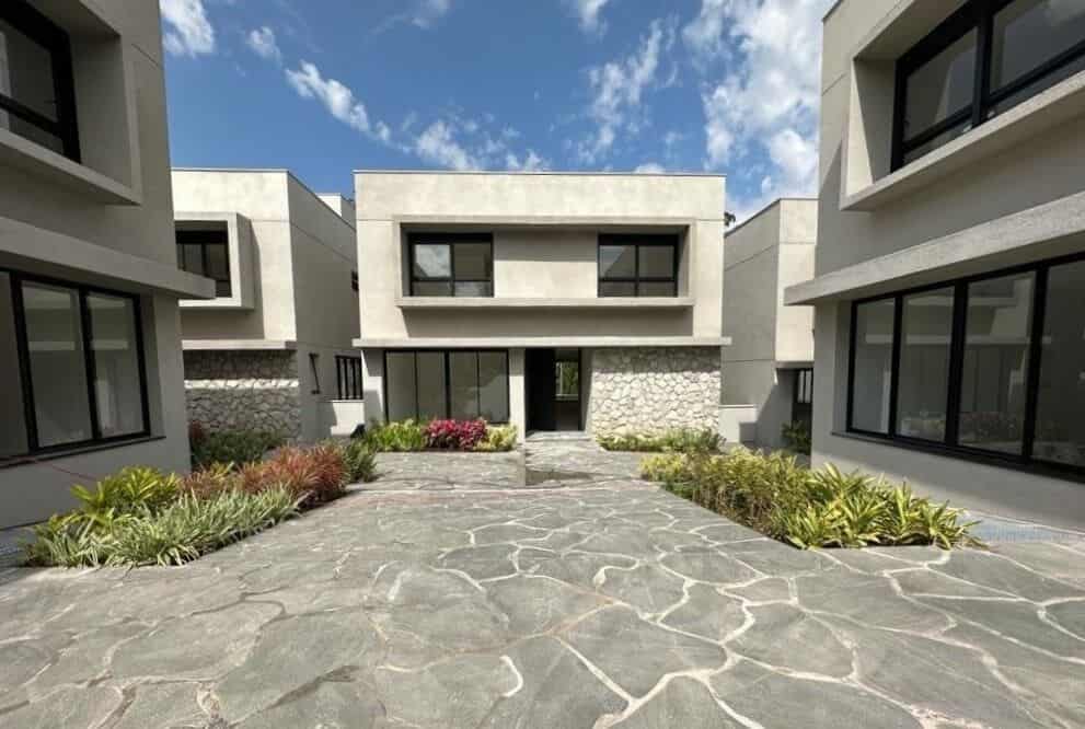Casa em Condomínio Hipica Max - foto 1 Casa em Condomínio Hipica Max - foto 1