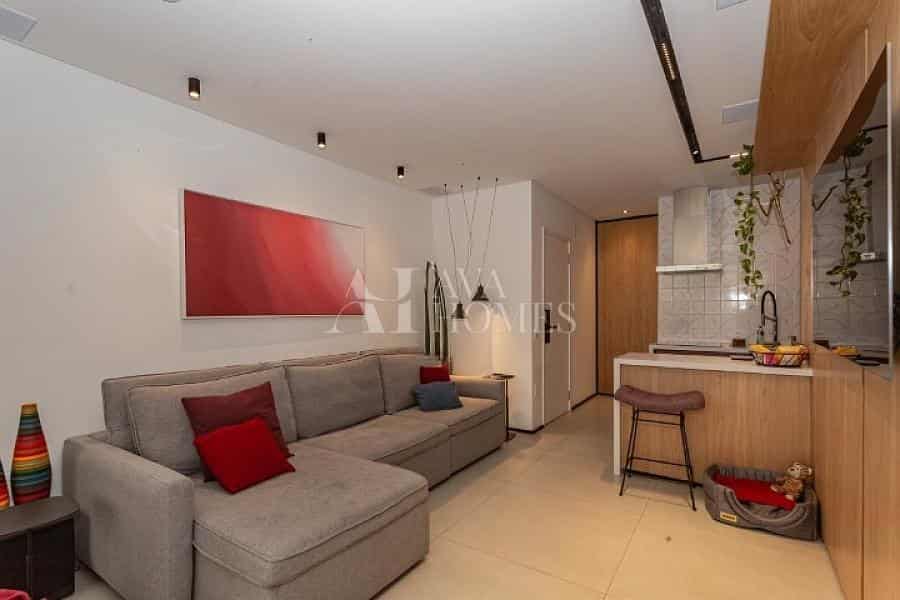 Condomínio Edifício Leopoldo 695 - foto de fundo