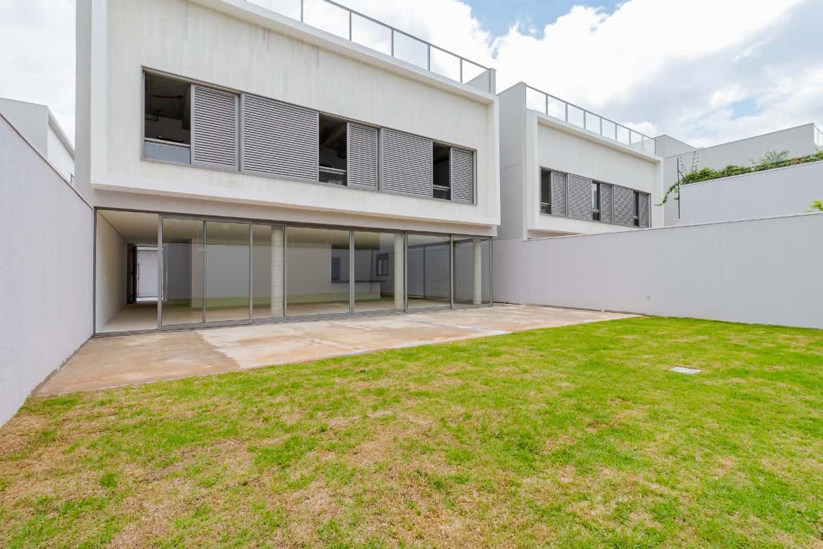 Casa em Condominio com 4 quartos no Jardim Europa, São Paulo — Vila verde - foto 1 Casa em Condominio com 4 quartos no Jardim Europa, São Paulo — Vila verde - foto 1