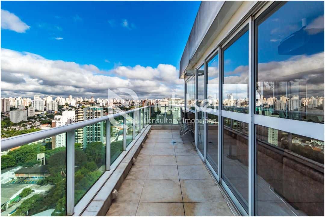 Cobertura com 3 quartos em Moema, São Paulo — Condominio Torre de Cristal - foto 1 Cobertura com 3 quartos em Moema, São Paulo — Condominio Torre de Cristal - foto 1