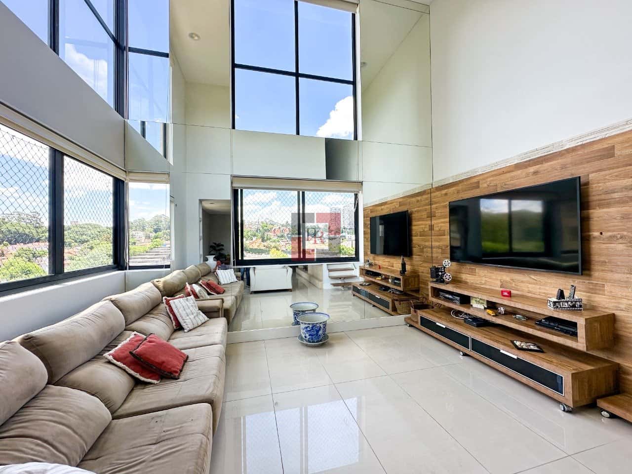 Apartamento com 3 quartos na Cidade Jardim, São Paulo — Condomínio Riverside Brownstone - foto 1 Apartamento com 3 quartos na Cidade Jardim, São Paulo — Condomínio Riverside Brownstone - foto 1