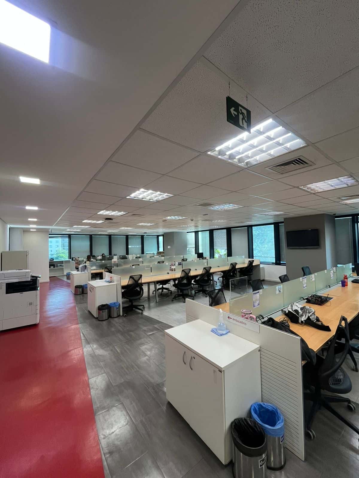 Prédio Comercial Vila Olimpia Locação Sala de escritório Prédio Comercial Vila Olimpia Locação Sala de escritório