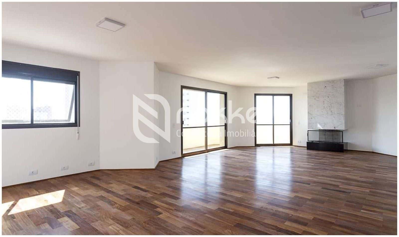 Apartamento com 3 quartos no Campo Belo, São Paulo — Edifício Castel De San Marino - foto 1 Apartamento com 3 quartos no Campo Belo, São Paulo — Edifício Castel De San Marino - foto 1