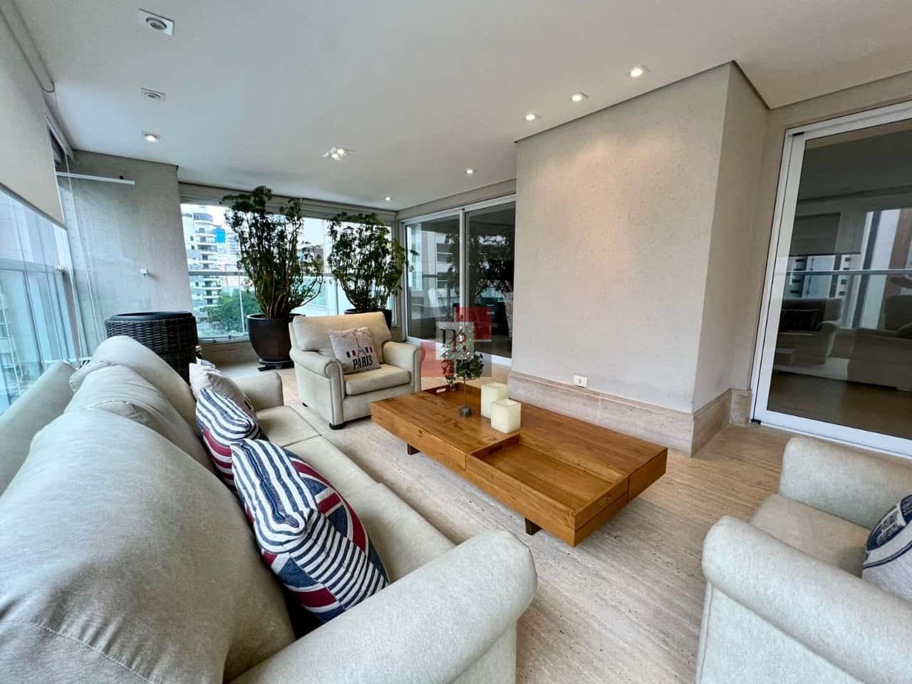 Apartamento com 4 quartos em Moema, São Paulo — Hemisphere Juriti 73 - foto 1 Apartamento com 4 quartos em Moema, São Paulo — Hemisphere Juriti 73 - foto 1