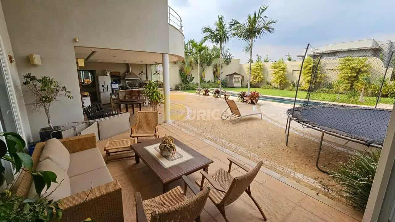Condomínio Residencial Villa Lombarda - foto de fundo