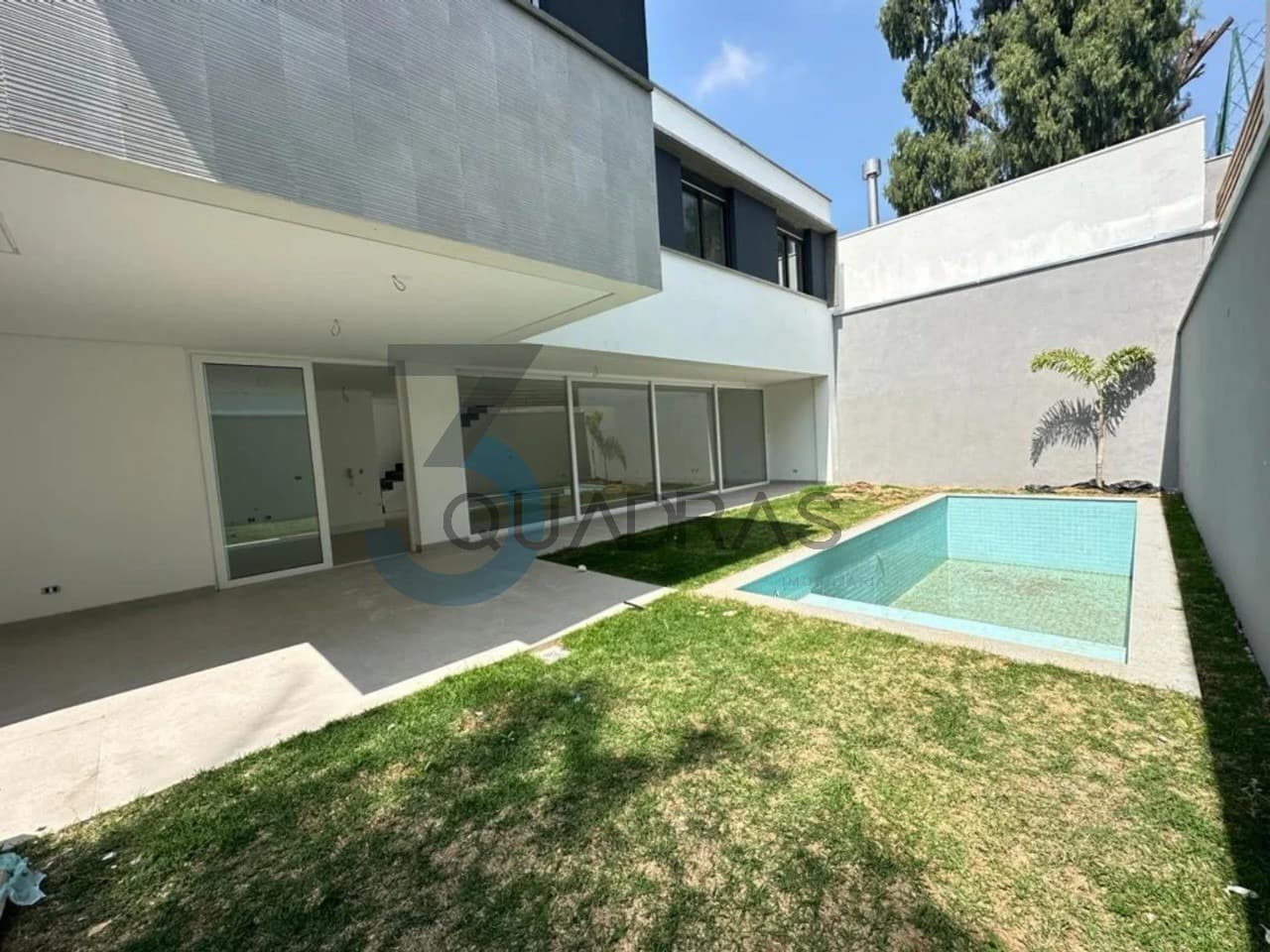Condominio Jade Condominio Jade Pátio com Piscina