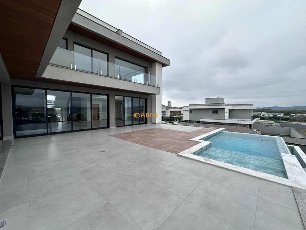 Colinas do Paratehy Urbanova Varanda com piscina Colinas do Paratehy Urbanova Varanda com piscina