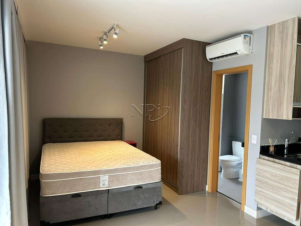 Homelike Homelike Quarto