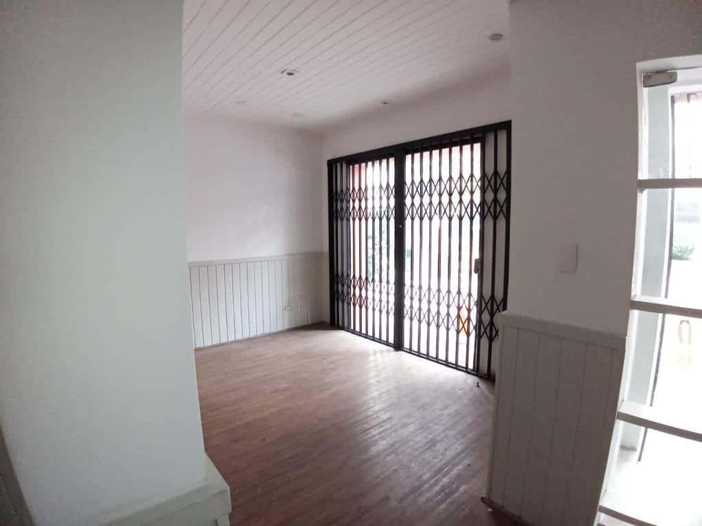 Casa Sobrado Comercial - imagem 2 Casa Sobrado Comercial - imagem 2